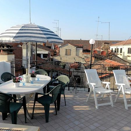 Casa Renier-Biennale Apartment Venice Luaran gambar