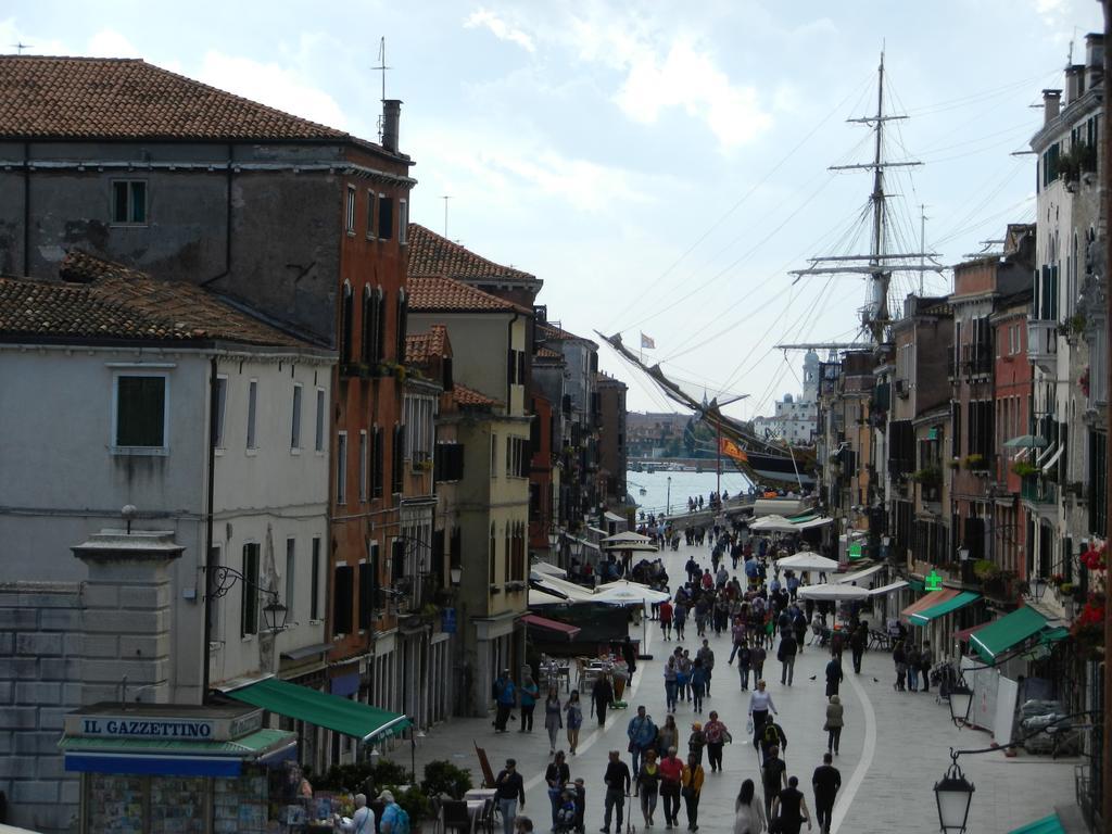 Casa Renier-Biennale Apartment Venice Luaran gambar